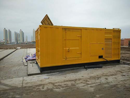 皋兰合同中关于乙方责任导致工期延误的赔偿标准应该如何制定？